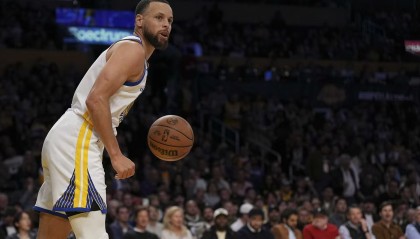 还是太全面了！美媒晒出库里热舞视频，这舞姿你给打几分？