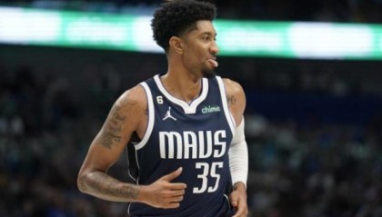 乐鱼体育-湖人14+3阵容出炉！佩总完美造高大版豪阵叫板掘金