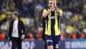 土媒：费内巴切给什克的年薪提高到900万欧，希望他降低薪水要求