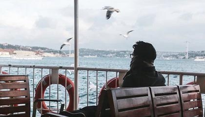 青岛男篮发布夏联启动仪式视频：逐梦篮天，叩响未来